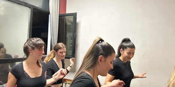 Salsa dance lesson groups